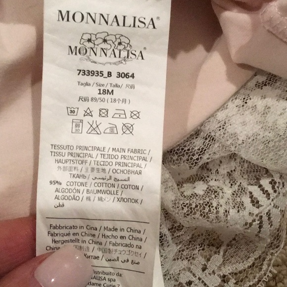 MONNALISA FRENCH LACE DRESS . Gorgeous in pristine condition . - Picture 5 of 7